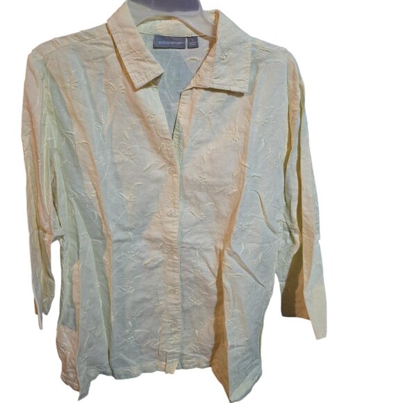 Croft & Barrow Solid Yellow Embroidered Button Down Blouse Mid Length Sleeves - Picture 1 of 4